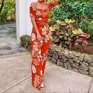 NWT! The Pink Lily Crop Top & Matching Pants Set!